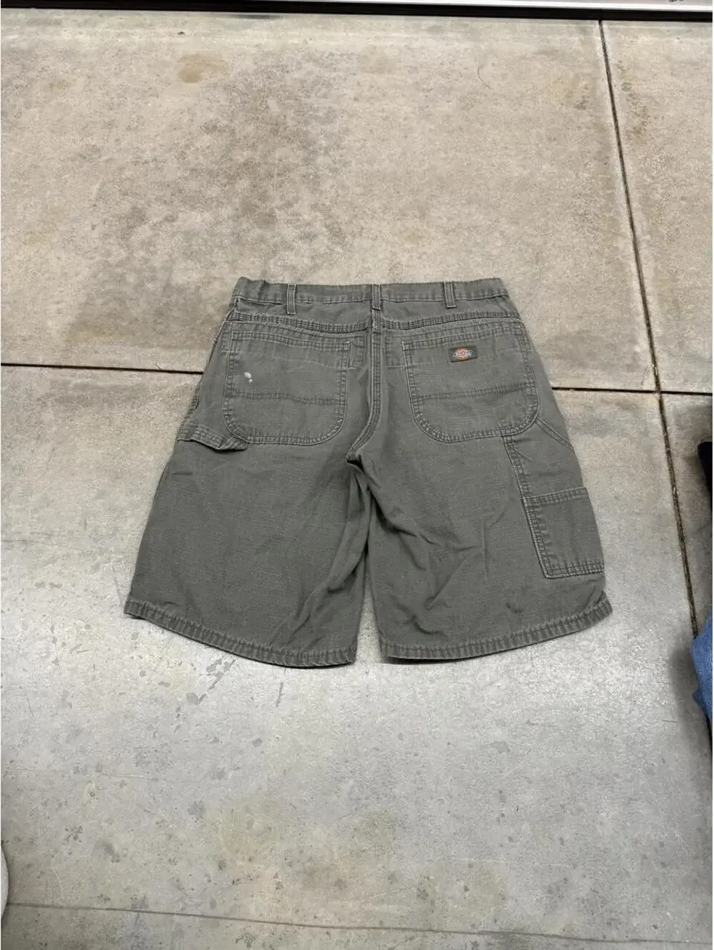 vintage dickies olive green relaxed baggy fit cargo shorts size 34